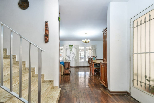 Sobrado com 3 Quartos à Venda, 242 m² em Moema - São Paulo