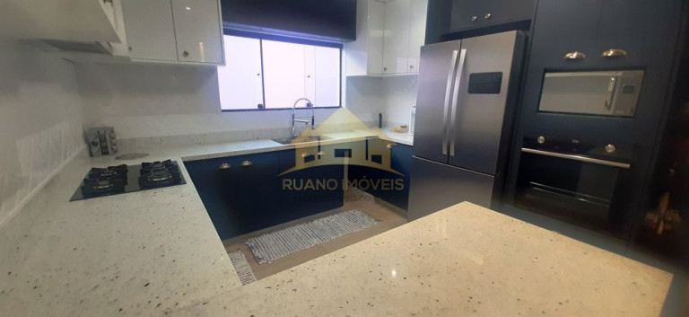 Imagem Sobrado com 3 Quartos à Venda, 213 m² em Vila Nhocune - São Paulo