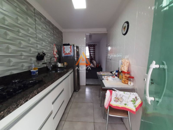 Imagem Casa com 2 Quartos à Venda, 56 m²