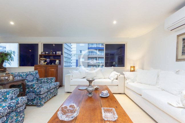 Imagem Apartamento com 3 Quartos à Venda, 130 m² em Itaim Bibi - São Paulo