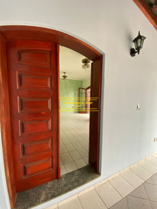 Imagem Casa com 5 Quartos à Venda, 198 m²