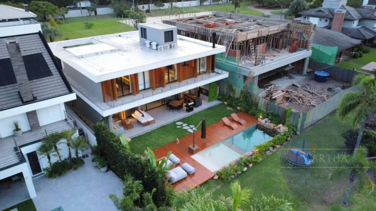Imagem Casa com 5 Quartos à Venda, 450 m² em Xangri-lá Imagem Casa com 5 Quartos à Venda, 450 m² em Xangri-lá