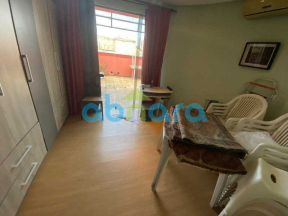 Imagem Cobertura com 2 Quartos à Venda, 200 m² em Copacabana - Rio De Janeiro