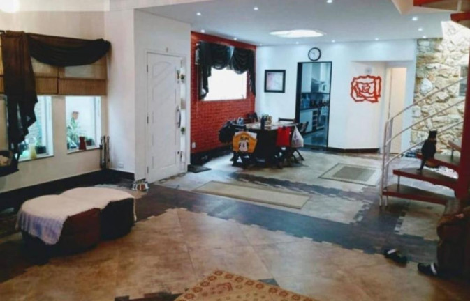 Casa com 4 Quartos à Venda, 211 m² em Vila Carrão - São Paulo