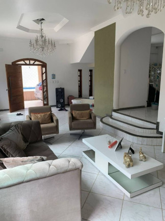 Imagem Casa com 7 Quartos à Venda, 600 m² em Atalaia - Aracaju Imagem Casa com 7 Quartos à Venda, 600 m² em Atalaia - Aracaju