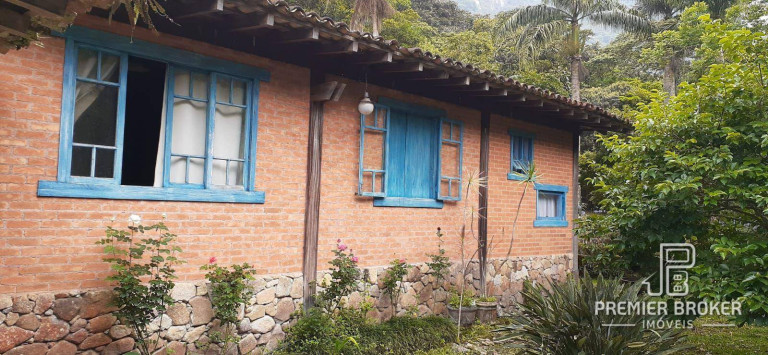 Imagem Casa com 4 Quartos à Venda, 370 m² em Albuquerque - Teresópolis