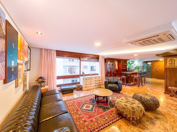 Apartamento com 3 Quartos à Venda, 240 m² em Moinhos De Vento - Porto Alegre