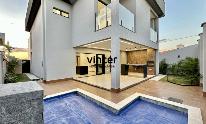 Imagem Casa com 4 Quartos à Venda, 268 m² em Jardins Capri - Senador Canedo