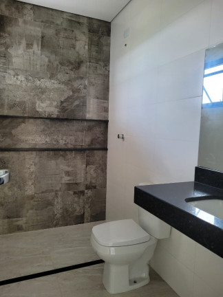 Imagem Sobrado com 3 Quartos à Venda, 200 m² em Villas Do Jaguari - Santana De Parnaíba