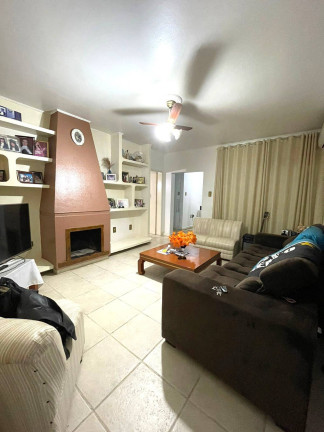 Imagem Casa com 3 Quartos à Venda, 400 m² em Centro - Itaqui