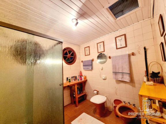 Imagem Casa com 4 Quartos à Venda, 300 m² em Albuquerque - Teresópolis