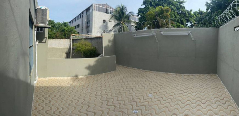 Imagem Casa com 4 Quartos à Venda, 472 m²