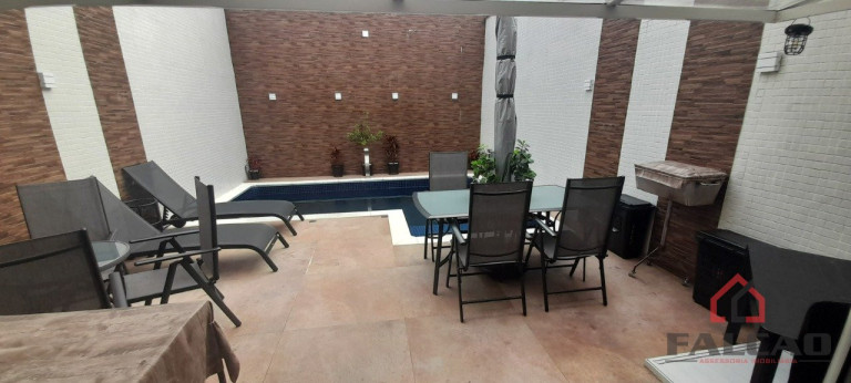 Imagem Casa com 4 Quartos à Venda, 180 m² em Vila Valença - São Vicente Imagem Casa com 4 Quartos à Venda, 180 m² em Vila Valença - São Vicente