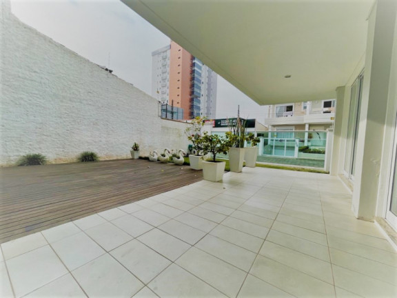 Imagem Casa com 3 Quartos à Venda, 387 m²
