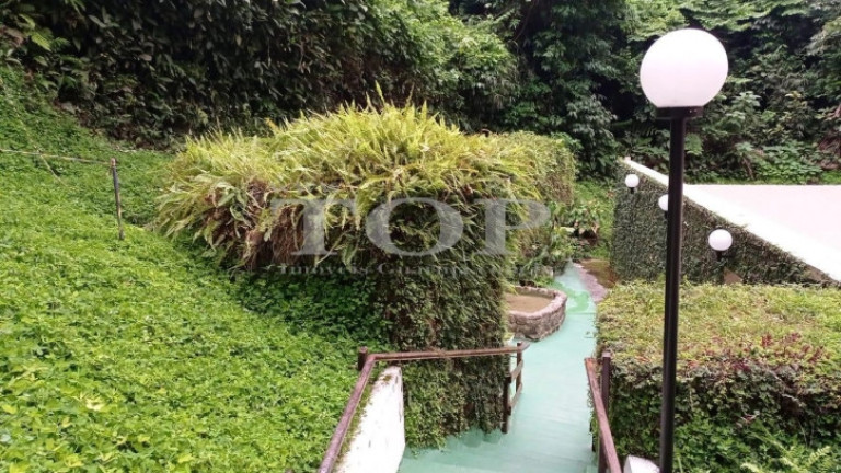 Imagem Cobertura com 3 Quartos à Venda, 235 m² em Pitangueiras - Guarujá