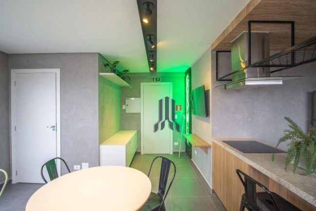 Imagem Apartamento com 1 Quarto para Alugar, 31 m² em Novo Mundo - Curitiba