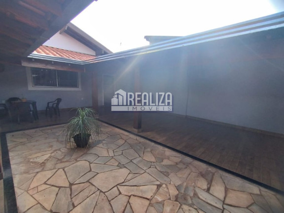 Imagem Casa com 3 Quartos à Venda, 250 m² em Jardim Elza Amuí Ii - Uberaba