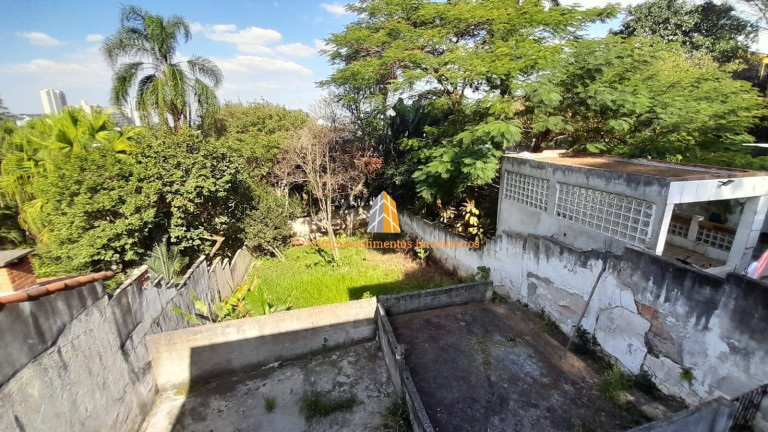 Imagem Casa com 5 Quartos à Venda, 140 m² em Instituto De Previdência - São Paulo Imagem Casa com 5 Quartos à Venda, 140 m² em Instituto De Previdência - São Paulo