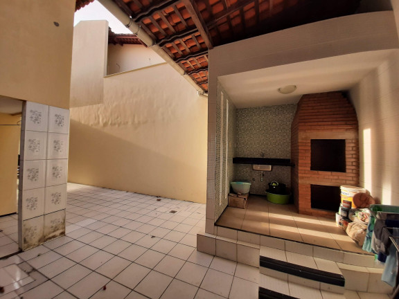Imagem Casa com 3 Quartos à Venda, 240 m² em Calhau - São Luís