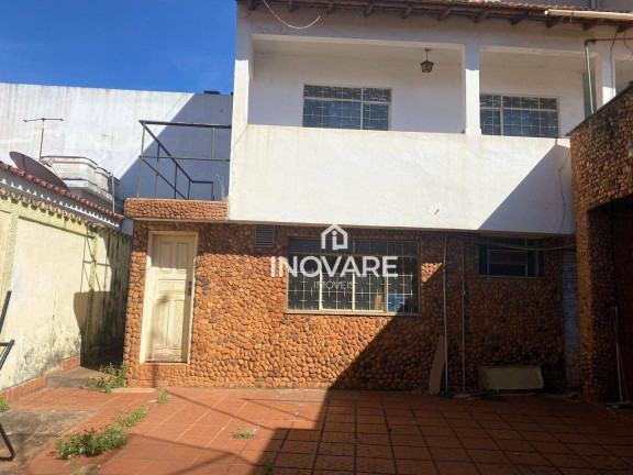 Casa com 8 Quartos à Venda, 280 m² em Setor Central - Itumbiara