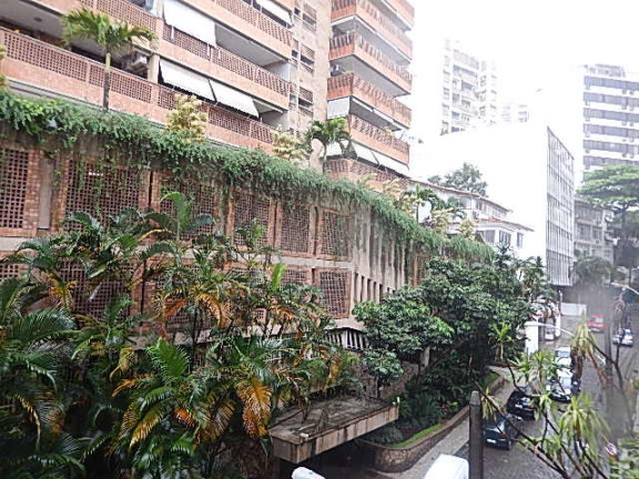 Imagem Apartamento com 3 Quartos à Venda, 147 m² em Lagoa - Rio De Janeiro Imagem Apartamento com 3 Quartos à Venda, 147 m² em Lagoa - Rio De Janeiro