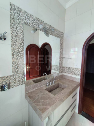 Imagem Casa com 3 Quartos à Venda, 293 m² em Champagnat - Londrina