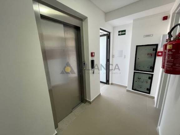 Imagem Apartamento com 2 Quartos à Venda,  em Meia Praia - Navegantes