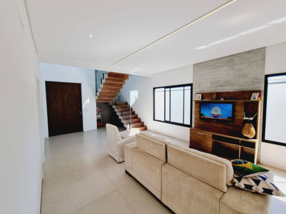 Imagem Casa com 3 Quartos à Venda, 300 m² em Piracangaguá - Taubaté Imagem Casa com 3 Quartos à Venda, 300 m² em Piracangaguá - Taubaté