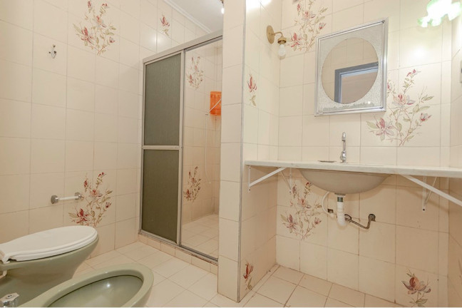 Imagem Casa com 3 Quartos à Venda, 195 m² em Jardim Itu - Porto Alegre Imagem Casa com 3 Quartos à Venda, 195 m² em Jardim Itu - Porto Alegre