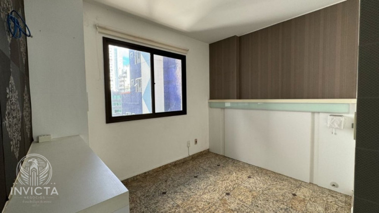 Imagem Apartamento com 4 Quartos à Venda, 241 m² em Centro - Balneário Camboriú Imagem Apartamento com 4 Quartos à Venda, 241 m² em Centro - Balneário Camboriú