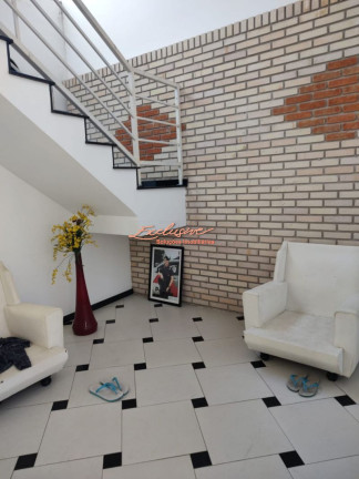 Imagem Sobrado com 3 Quartos à Venda, 380 m²