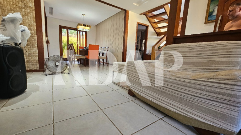 Imagem Casa com 4 Quartos à Venda, 367 m² em Vargem Pequena - Rio De Janeiro Imagem Casa com 4 Quartos à Venda, 367 m² em Vargem Pequena - Rio De Janeiro