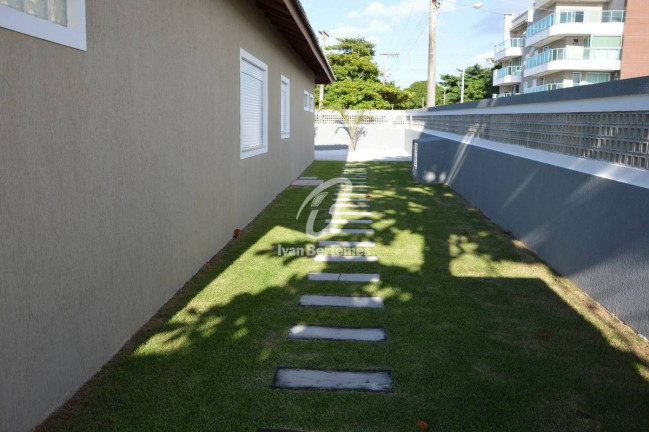 Imagem Casa com 4 Quartos para Temporada, em Canto Grande - Bombinhas Imagem Casa com 4 Quartos para Temporada, em Canto Grande - Bombinhas