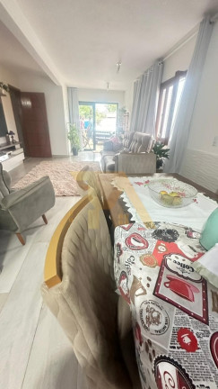 Imagem Imóvel com 2 Quartos à Venda, em Araçatuba - Imbituba Imagem Imóvel com 2 Quartos à Venda, em Araçatuba - Imbituba