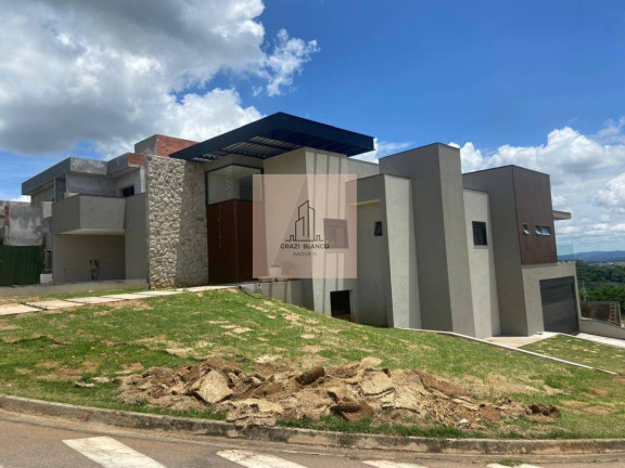 Casa de Condomínio com 5 Quartos à Venda, 335 m²