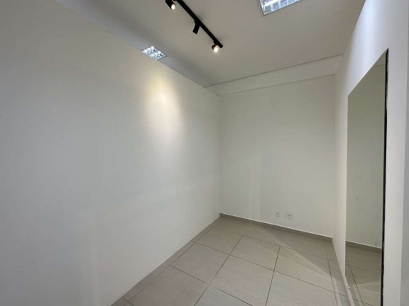Imagem Sala Comercial à Venda ou Locação, 57 m² em Granja Viana - Cotia Imagem Sala Comercial à Venda ou Locação, 57 m² em Granja Viana - Cotia