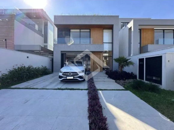 Casa com 4 Quartos à Venda, 460 m² em Recreio Dos Bandeirantes - Rio De Janeiro