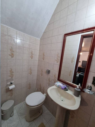 Imagem Sobrado com 4 Quartos à Venda, 240 m² em Capão Da Imbuia - Curitiba Imagem Sobrado com 4 Quartos à Venda, 240 m² em Capão Da Imbuia - Curitiba
