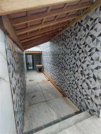 Imagem Casa com 2 Quartos à Venda, 90 m² em Maracanã - Praia Grande