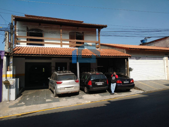 Casa com 6 Quartos à Venda, 300 m² em Jardim Araruama - Cotia