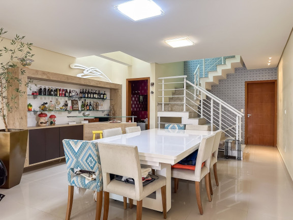 Imagem Casa com 3 Quartos à Venda, 220 m² em Vila Scarpelli - Santo André Imagem Casa com 3 Quartos à Venda, 220 m² em Vila Scarpelli - Santo André