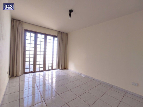 Imagem Casa com 5 Quartos à Venda, 220 m² em Santa Mônica - Londrina Imagem Casa com 5 Quartos à Venda, 220 m² em Santa Mônica - Londrina