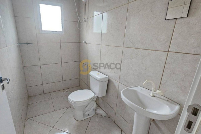 Imagem Casa com 2 Quartos para Alugar, 80 m² em Guaramirim
