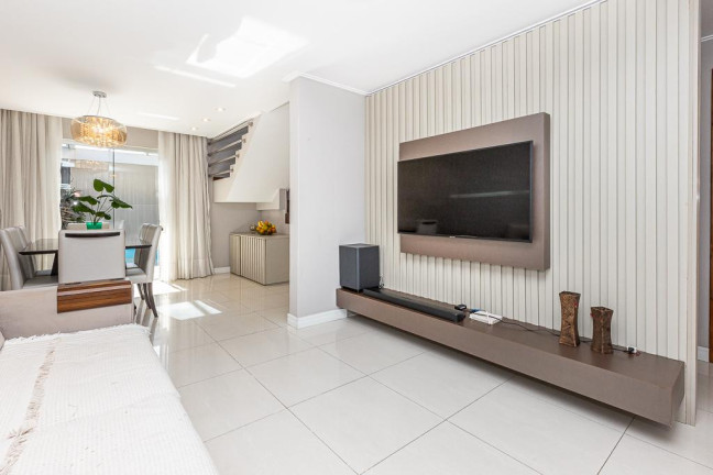 Imagem Sobrado com 3 Quartos à Venda, 118 m² em Campo Comprido - Curitiba Imagem Sobrado com 3 Quartos à Venda, 118 m² em Campo Comprido - Curitiba