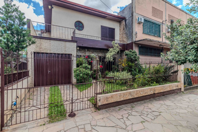 Imagem Casa com 4 Quartos à Venda, 250 m² em São João - Porto Alegre