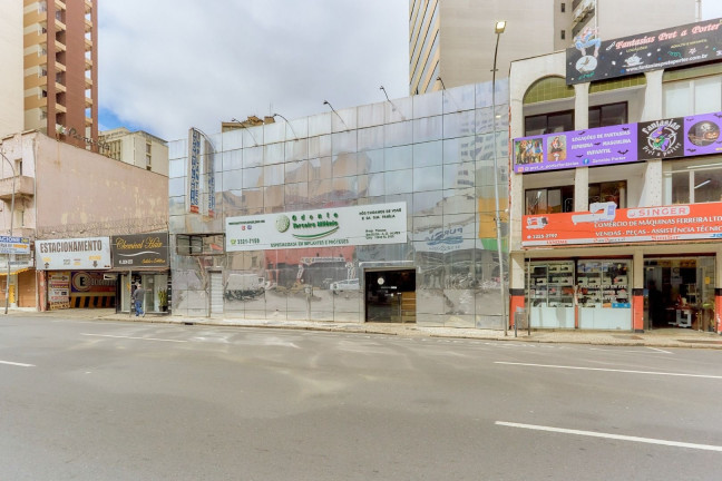 Imóvel Comercial à Venda, 850 m² em Centro - Curitiba