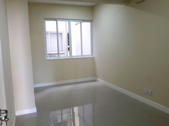 Imagem Apartamento com 3 Quartos à Venda, 130 m² em Copacabana - Rio De Janeiro