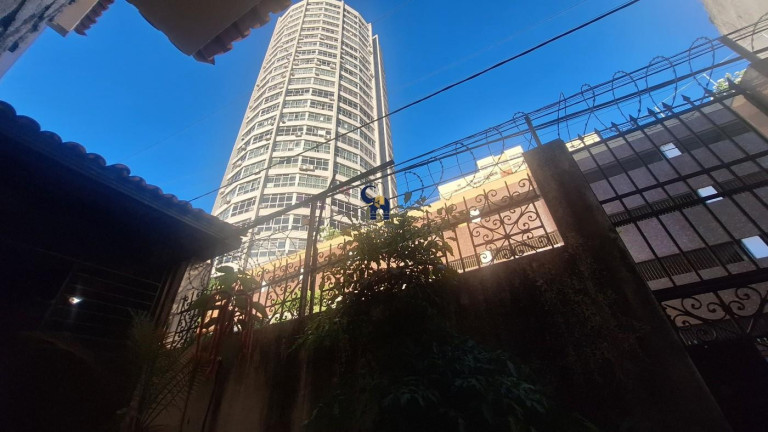 Imagem Casa com 7 Quartos à Venda, 246 m² em Barra - Salvador Imagem Casa com 7 Quartos à Venda, 246 m² em Barra - Salvador