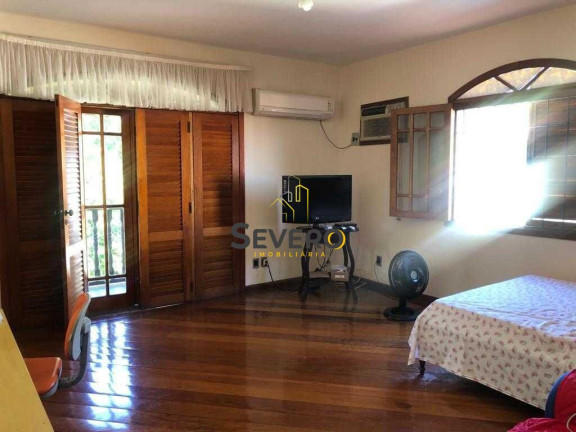 Imagem Casa com 5 Quartos à Venda, 300 m² em Centro - São Gonçalo Imagem Casa com 5 Quartos à Venda, 300 m² em Centro - São Gonçalo