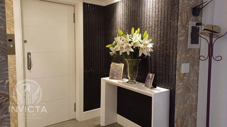 Imagem Cobertura com 3 Quartos à Venda, 180 m² em Centro - Balneário Camboriú Imagem Cobertura com 3 Quartos à Venda, 180 m² em Centro - Balneário Camboriú